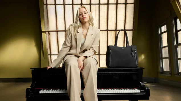 renee rapp | blonde sangerin herunterladen