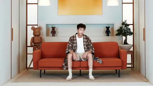 rm (rap monster) in 'be' mv shoot (2020) van bts [bangtan boys] download