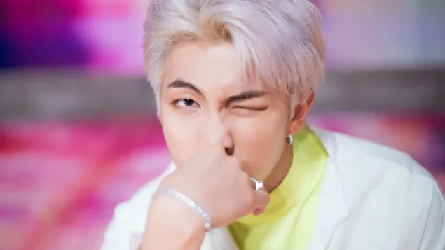 rm [rap monster] a 'boy with luv' mv fotozasaban a bts-tol (bangtan boys) letoltes