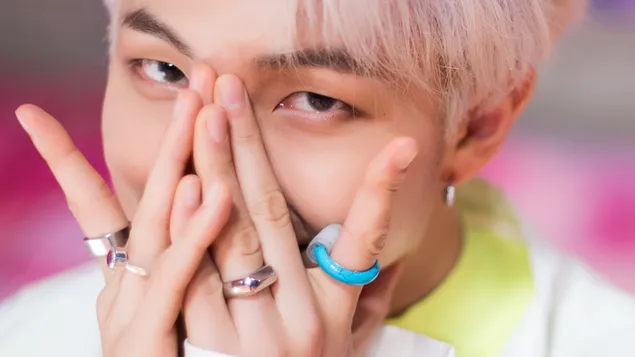 rm [rap monster] a 'boy with luv' mv shoot-ban a bts-tol (bangtan boys) letoltes