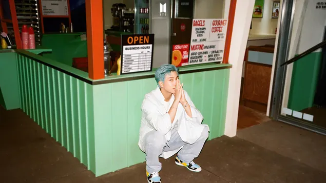 Шпалери RM (реп-монстр) у фільмі «Dynamite» MV Shoot (2020) від BTS (Bangtan Boys) 4K