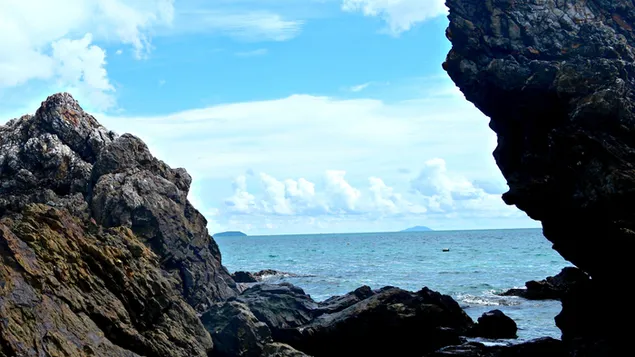 ビーチ、ピピ島タイの奇岩 4K 壁紙