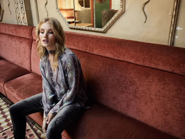 רוזי הנטינגטון | ברית-מודל 2K טפט