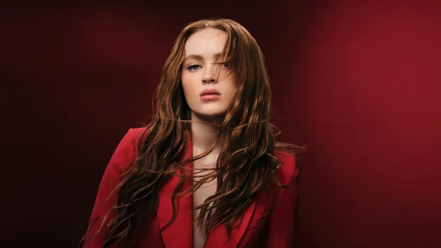 sadie sink - armani beauty shoot lataa