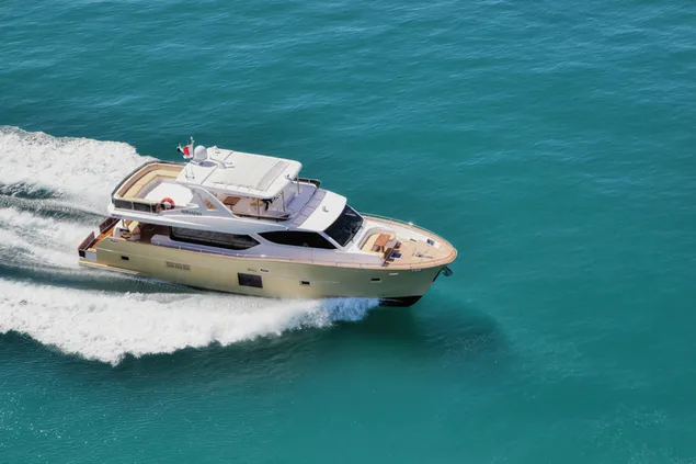 seoltoireacht luamh nua-aimseartha san fharraige gorm ioslodail