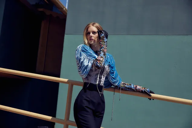 סמארה אריגה | צילומי הרפר'ס בזאר 4K טפט