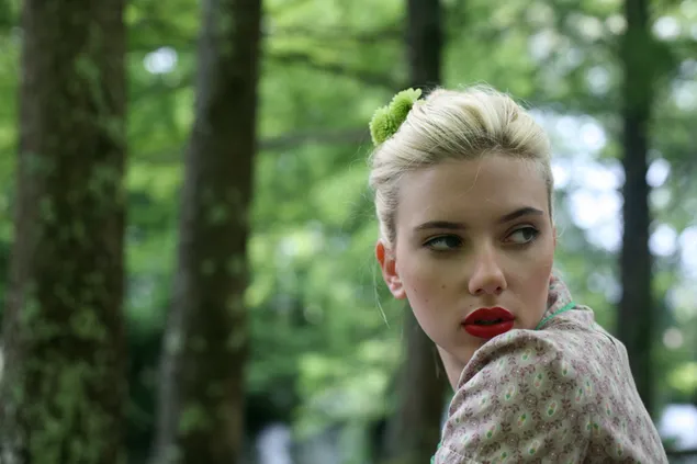 Scarlett Johansson in scherptediepte download