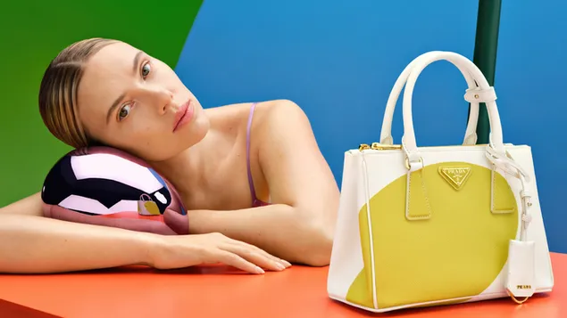 스칼렛 요한슨 | 프라다 촬영 4K 배경화면