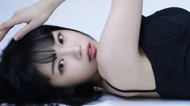 Sensual 'Kim Chaewon' in black dress - Le Sserafim (Kpop Girls Group) download