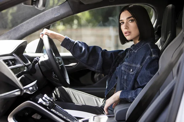 Sesión de fotos Dua Lipa X Jaguar descargar