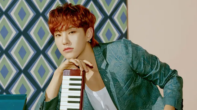 simnadtsyatirichniy khoshi | home;run mv shoot (spetsial'niy al'bom iz krapkoyu z komoyu) zavantazhiti