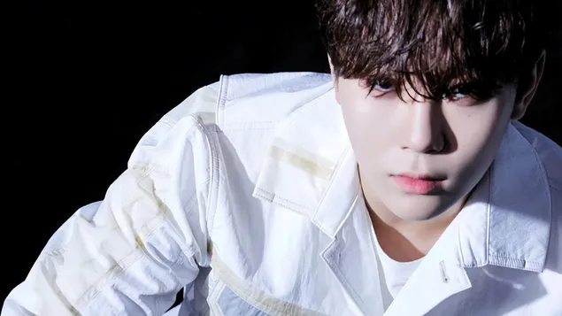 十七岁的胜宽 | 第17区专辑拍摄 4K 壁纸