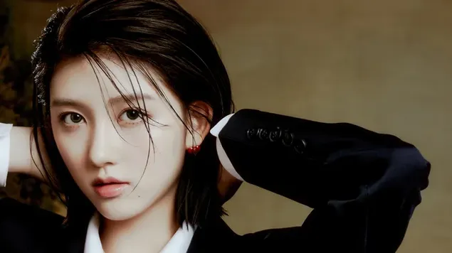 'gaeul' le gruaig ghearr o 'ive' (kpop girls group) | albam 'love dive' ioslodail