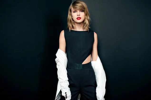 Short Haired Taylor Swift 2K wallpaper