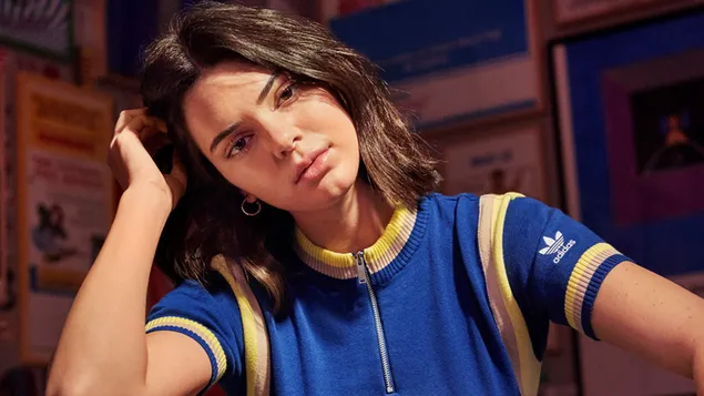 Si rambut coklat 'Kendall Jenner' | Pemotretan Kampanye Adidas unduhan