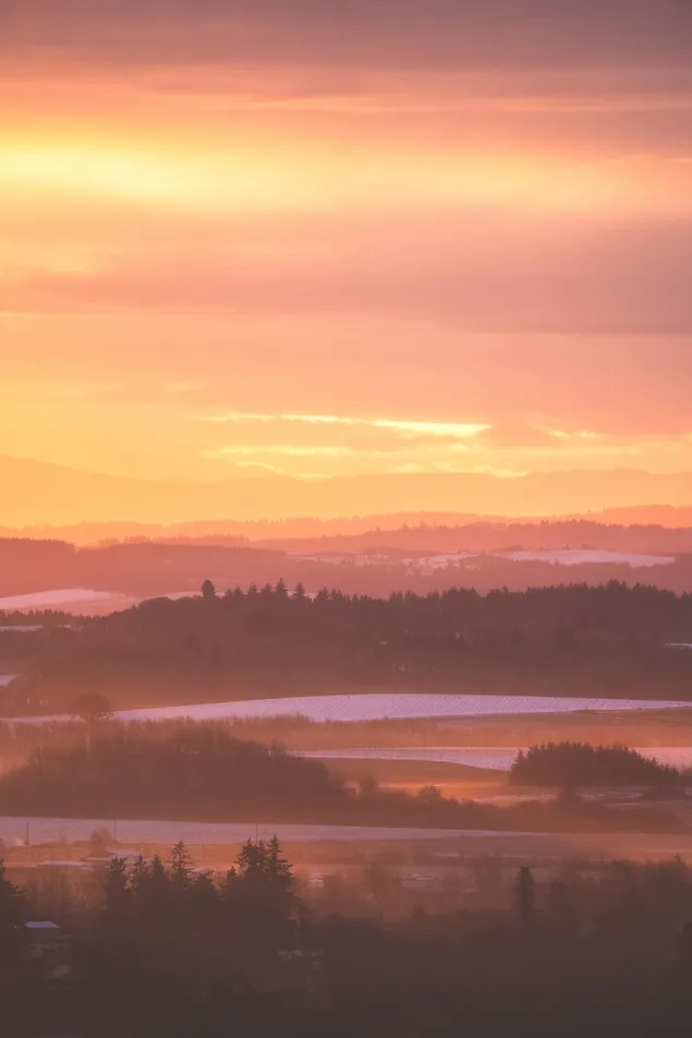 prezemete silueta na planina