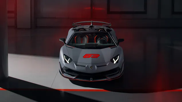 Zilveren Lamborghini Aventador SVJ 8K achtergrond