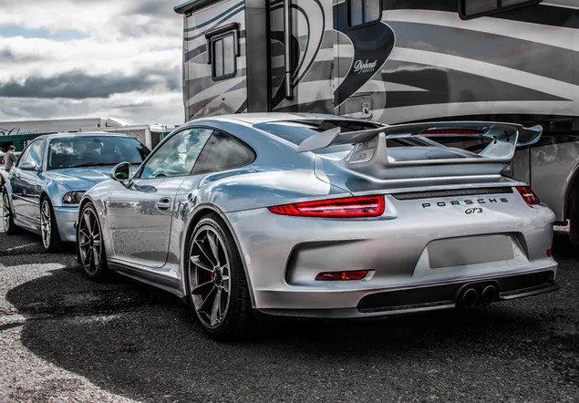 Zilveren Porsche 911 GT3 4K achtergrond