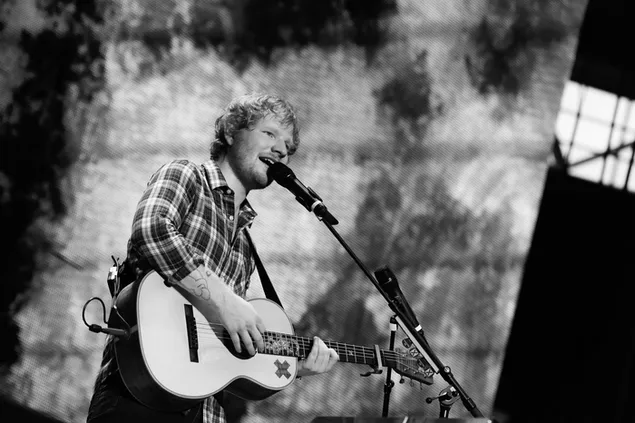 Ca sĩ Ed Sheeran tải xuống