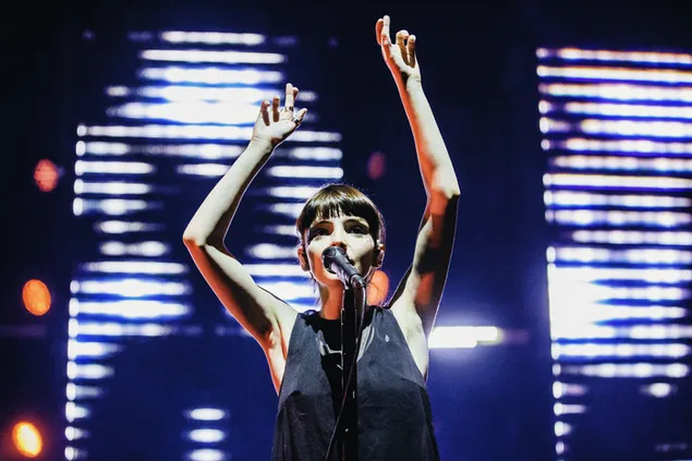 Synger på konserten 4K bakgrunn