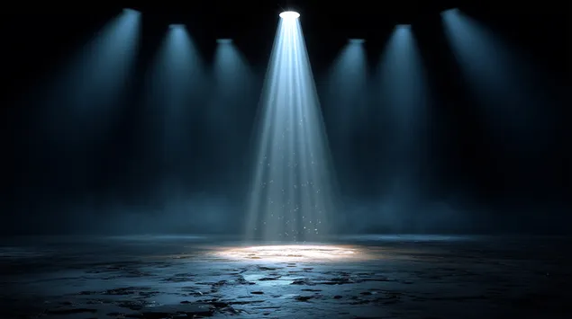 Enkele kolligstraal op leë donker verhoogvloer met waas-effek 2K muurpapier