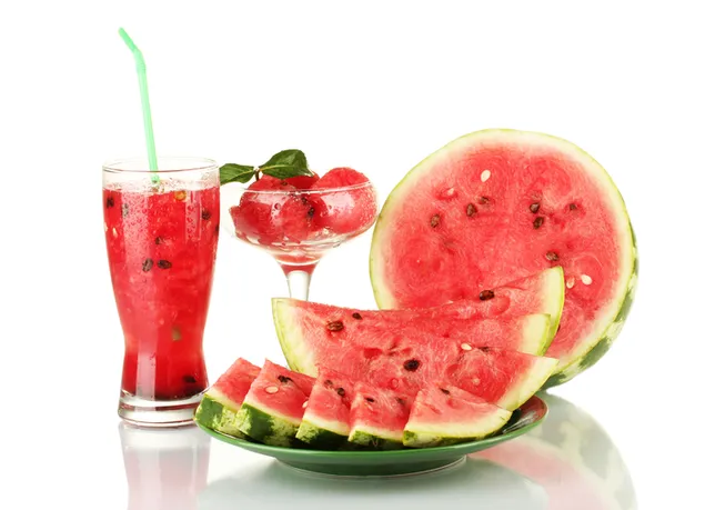Geschnittene Wassermelone speziell zum Wassermelonentag und Präsentation im Glas