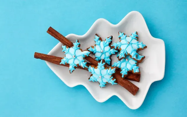 galleta de copos de nieve en un lindo plato de arbol de navidad descargar