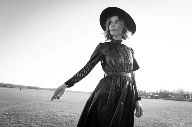 Sophia Di Martino - 에스콰이어 매거진 촬영 4K 배경화면