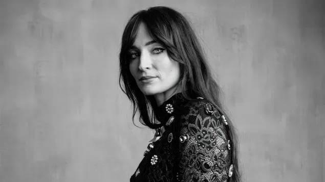 sophie turner -- portretnaya s''emka baft skachat'