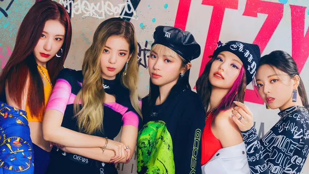 membres d'un groupe de musique sud-coreen fille posant en couleur (itzy) telechargement