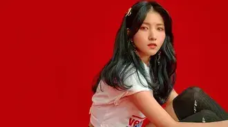 Sowon (Kim So-jung) iz GFriend (K-pop Band) 4K ozadje