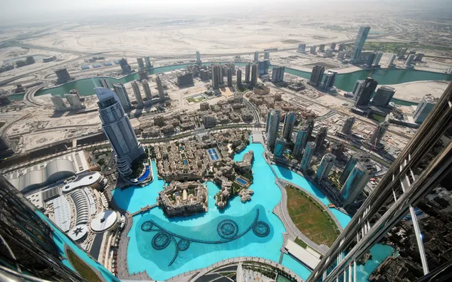 Bidikan spektakuler dari ketinggian burj khalifa, gedung pencakar langit tertinggi di dunia 2K wallpaper
