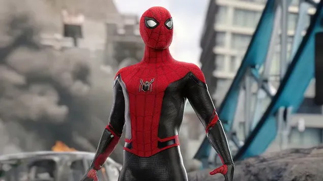 スパイダーマン ファー フロム ホーム: スパイダーマンとその背後にある破壊 4K 壁紙
