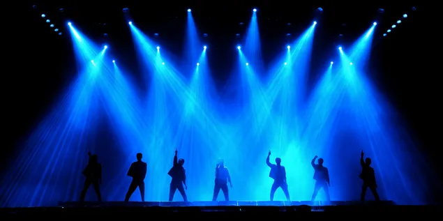 נוכחות במה 2K טפט