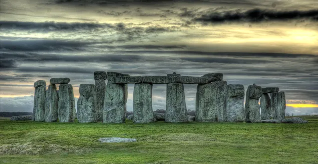 Stonehenge, một đài tưởng niệm thời tiền sử nằm trên đồng bằng salisbury ở Anh, wilthire