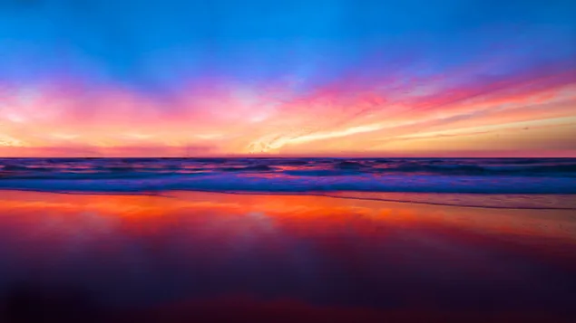 Sonnenuntergang am Strand 4K Hintergrundbild