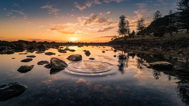 日没の石の湖
