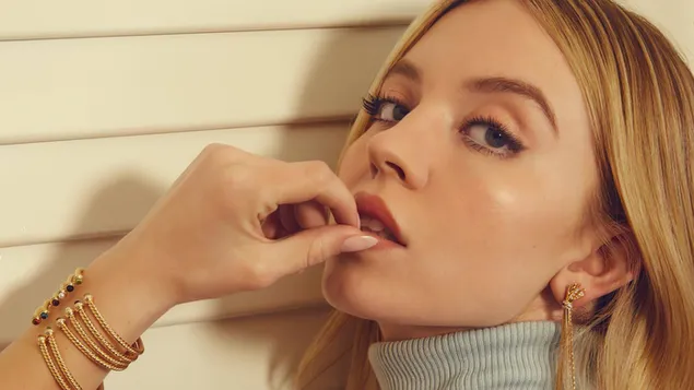 "سيدني سويني" في تصوير مجموعة كابل إيدج 4K خلفية