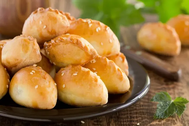 Sabroso pan rebozado 4K fondo de pantalla