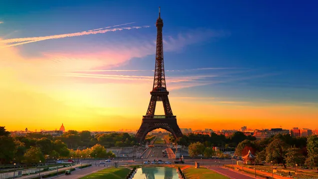 Tháp Eiffel, biểu tượng của thành phố Paris nước Pháp với màu vàng xanh da cam