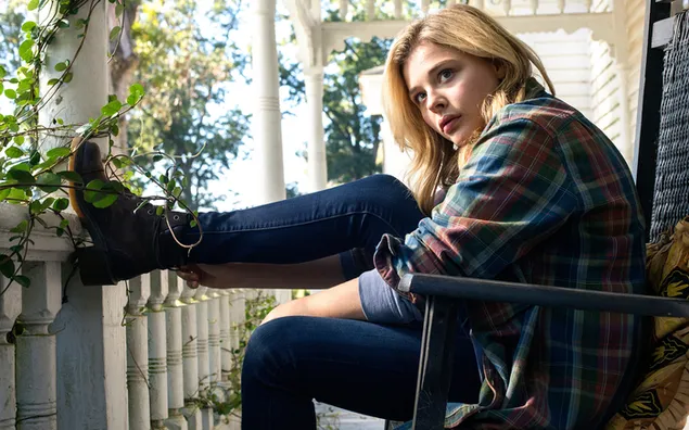 فيلم الموجة الخامسة - كلوي غريس موريتز 2K خلفية