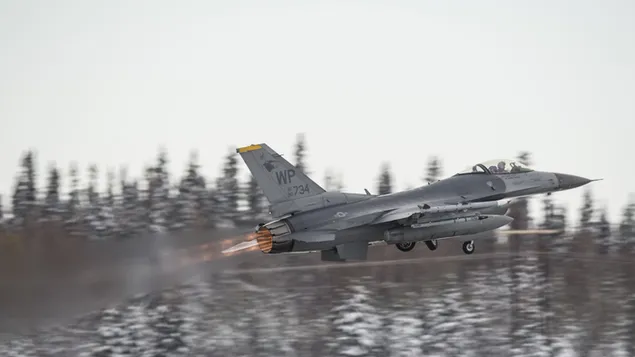 El General Dynamic F-16 Fighting Falcon baixada