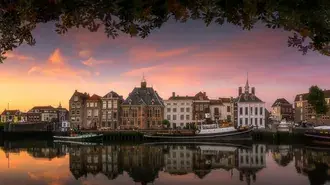 divadlo koningshof v nizozemskem maassluis stahnout