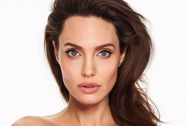Bellesa atemporal d'Angelina Jolie 4K fons de pantalla