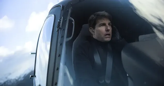 Den Tom Cruise flitt den Helikopter 4K Tapeten