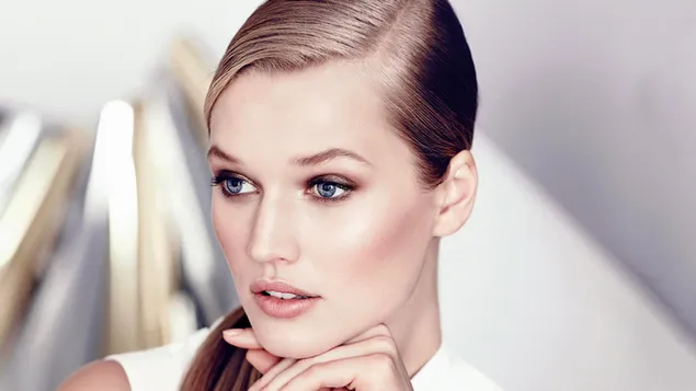 托尼·加恩 | 德國型號 4K 壁紙