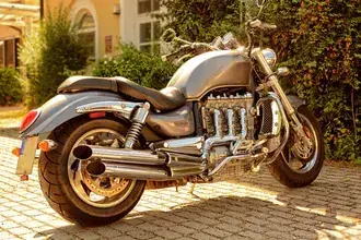 Tapeta Triumph Rocket 3 2018 šedá 4K