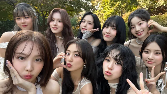 פעמיים כל החברים - צילומי אלבום 'I Got You' 4K טפט