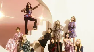 'Fake & True' MV 拍摄中的两次（K-Pop 乐队）成员 4K 壁纸