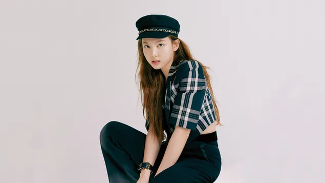 مرتين (فرقة K-Pop) نايون في جلسة تصوير 'Allure' 4K خلفية